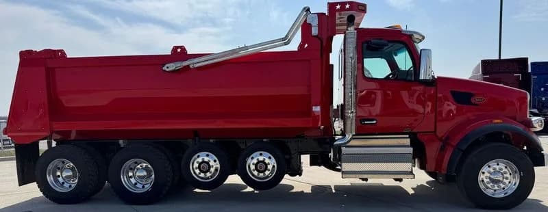 2025 Peterbilt 567 in DES MOINES, IA — photo 4