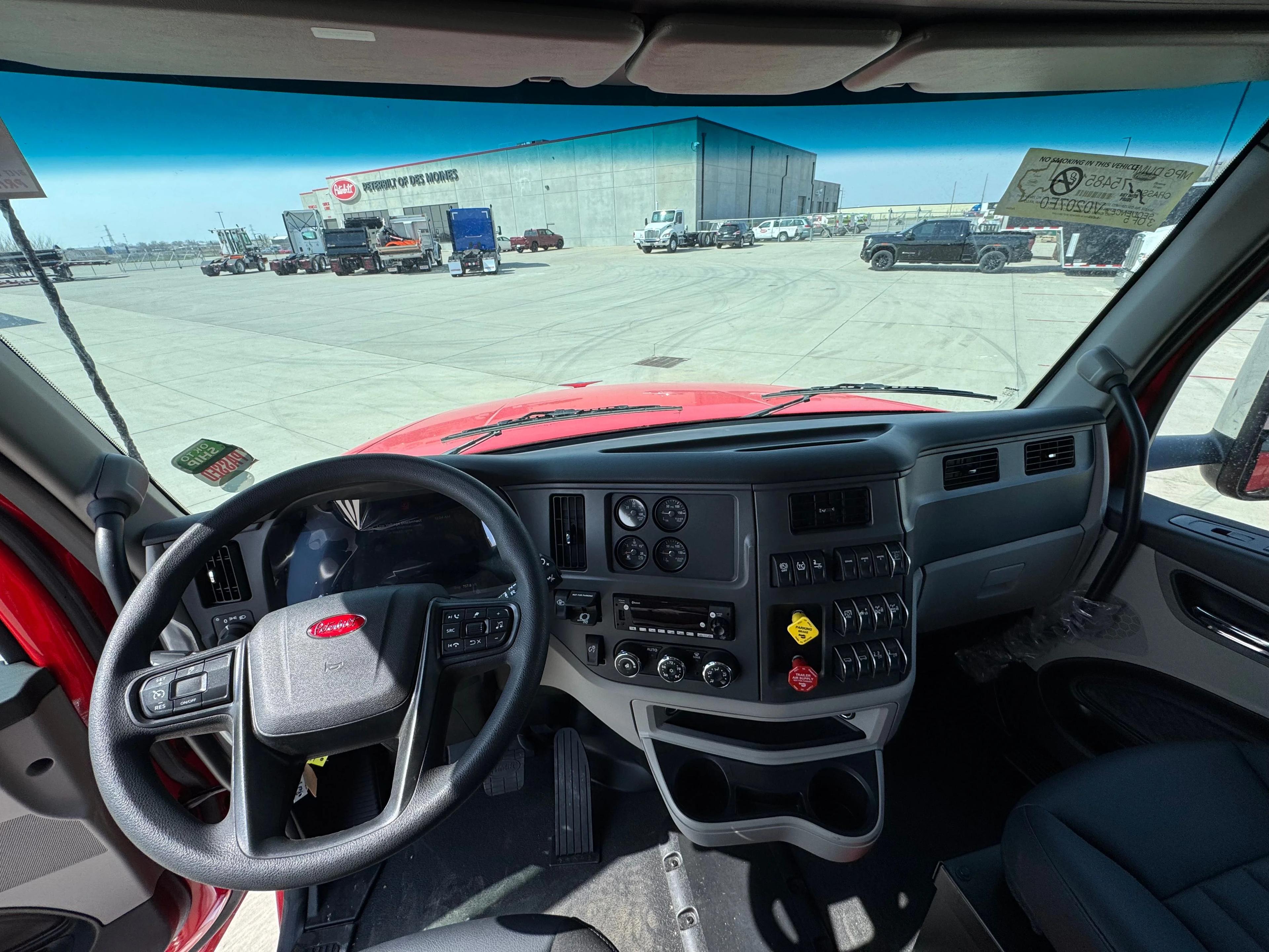 2025 Peterbilt 567 in DES MOINES, IA — photo 13