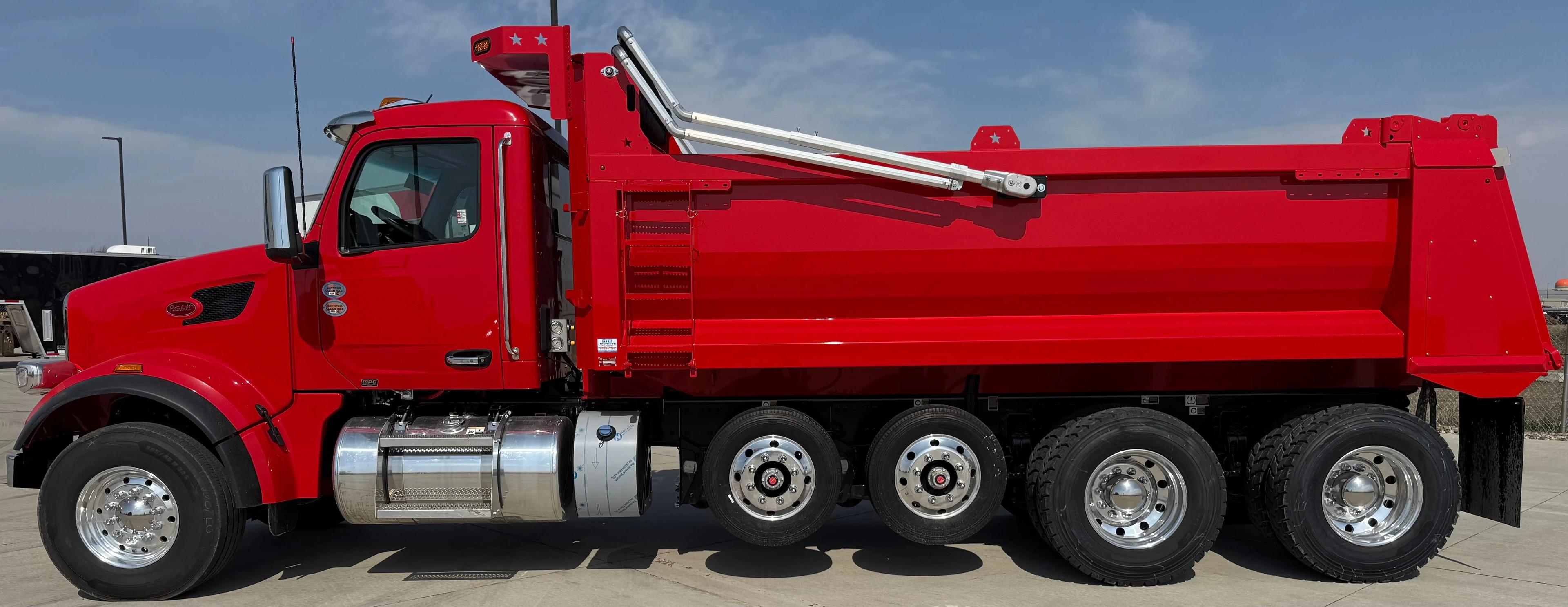 2025 Peterbilt 567 in DES MOINES, IA — photo 8