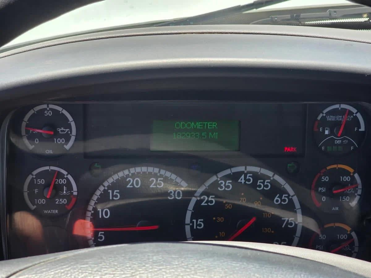 2016 Freightliner M2 106 in Bensalem, PA — photo 12