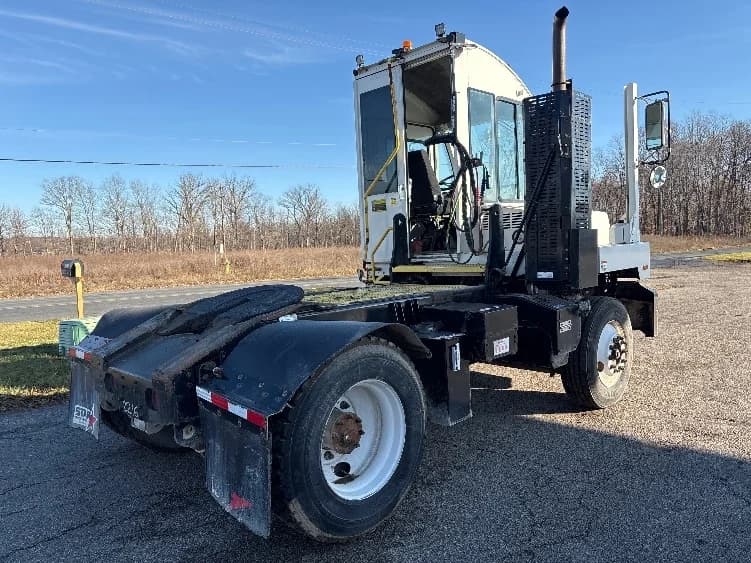 2022 Autocar in Kalamazoo, MI — photo 7