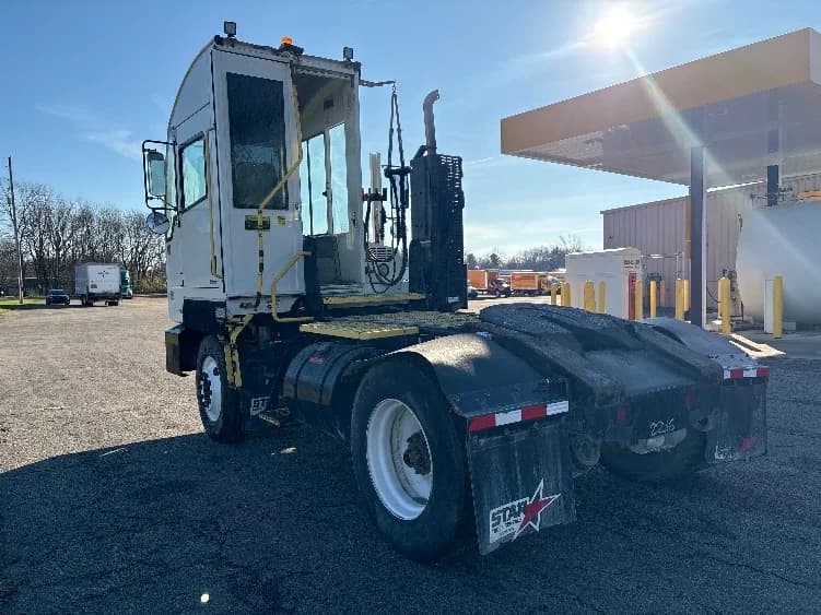 2022 Autocar in Kalamazoo, MI — photo 5