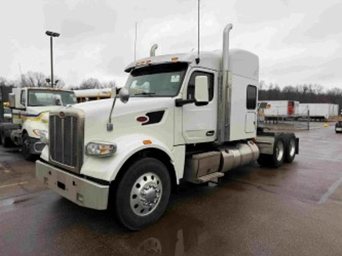 2023 Peterbilt 567 in Youngstown, OH