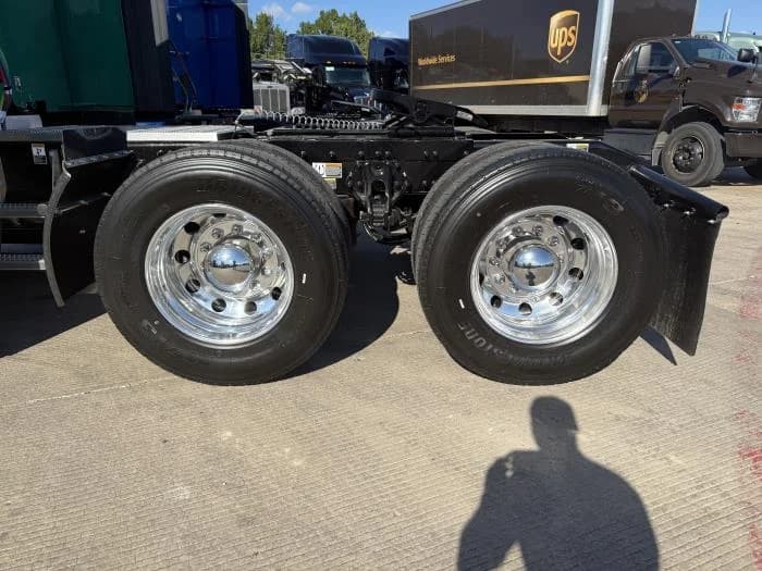 2026 Peterbilt 579 in Dallas, TX — photo 16