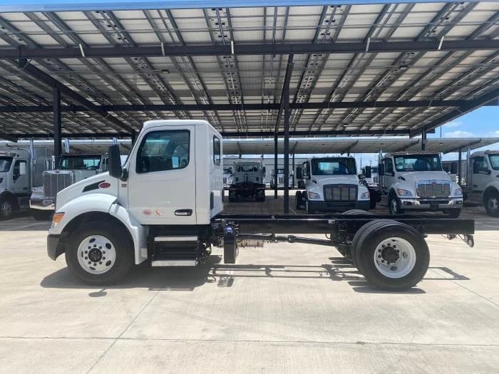 2025 Peterbilt 536 in Dallas, TX — photo 11