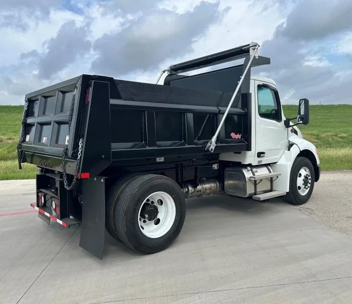 2025 Peterbilt 536 in Dallas, TX — photo 5