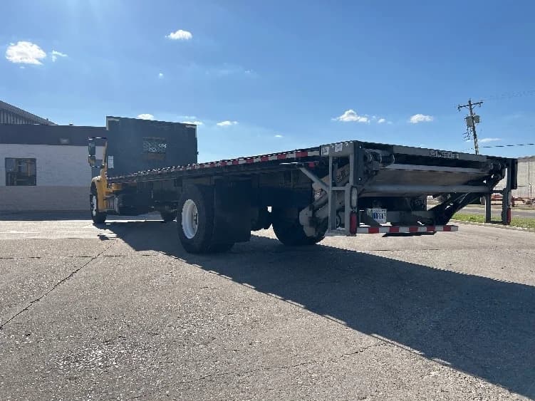 2022 Freightliner M2 106 in Tulsa, OK — photo 6