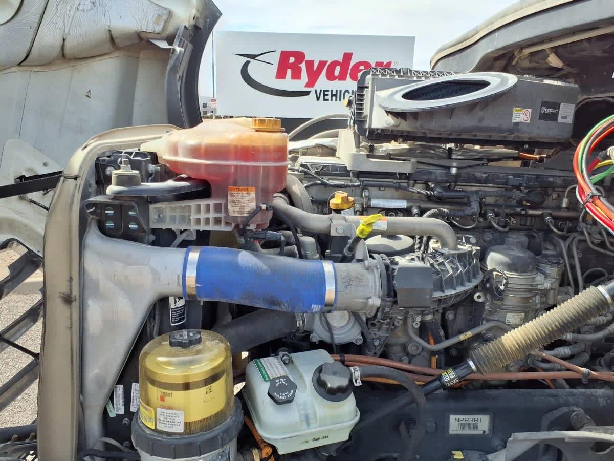 2022 Freightliner Cascadia in Phoenix, AZ — photo 8