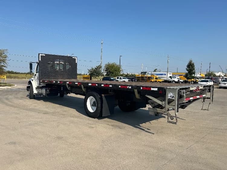2020 Freightliner M2 106 in Austin, TX — photo 6