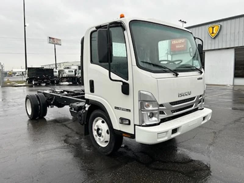 2025 Isuzu NPR