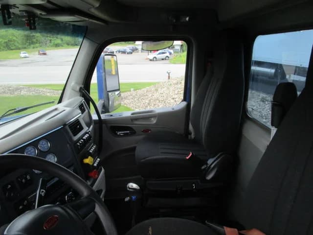 2020 Peterbilt 567 in BUTLER, PA — photo 10