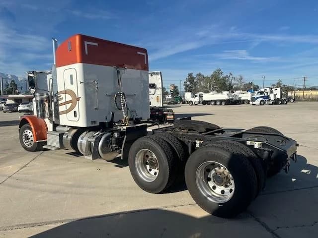 2019 Peterbilt 389 — photo 11