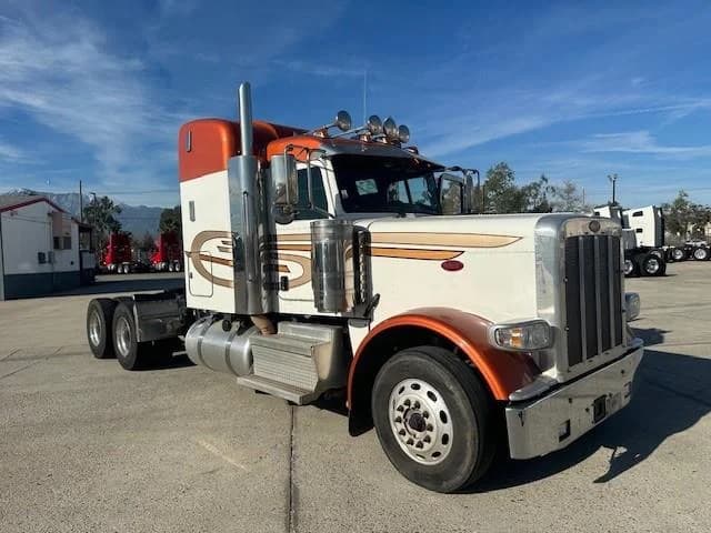2019 Peterbilt 389 — photo 15