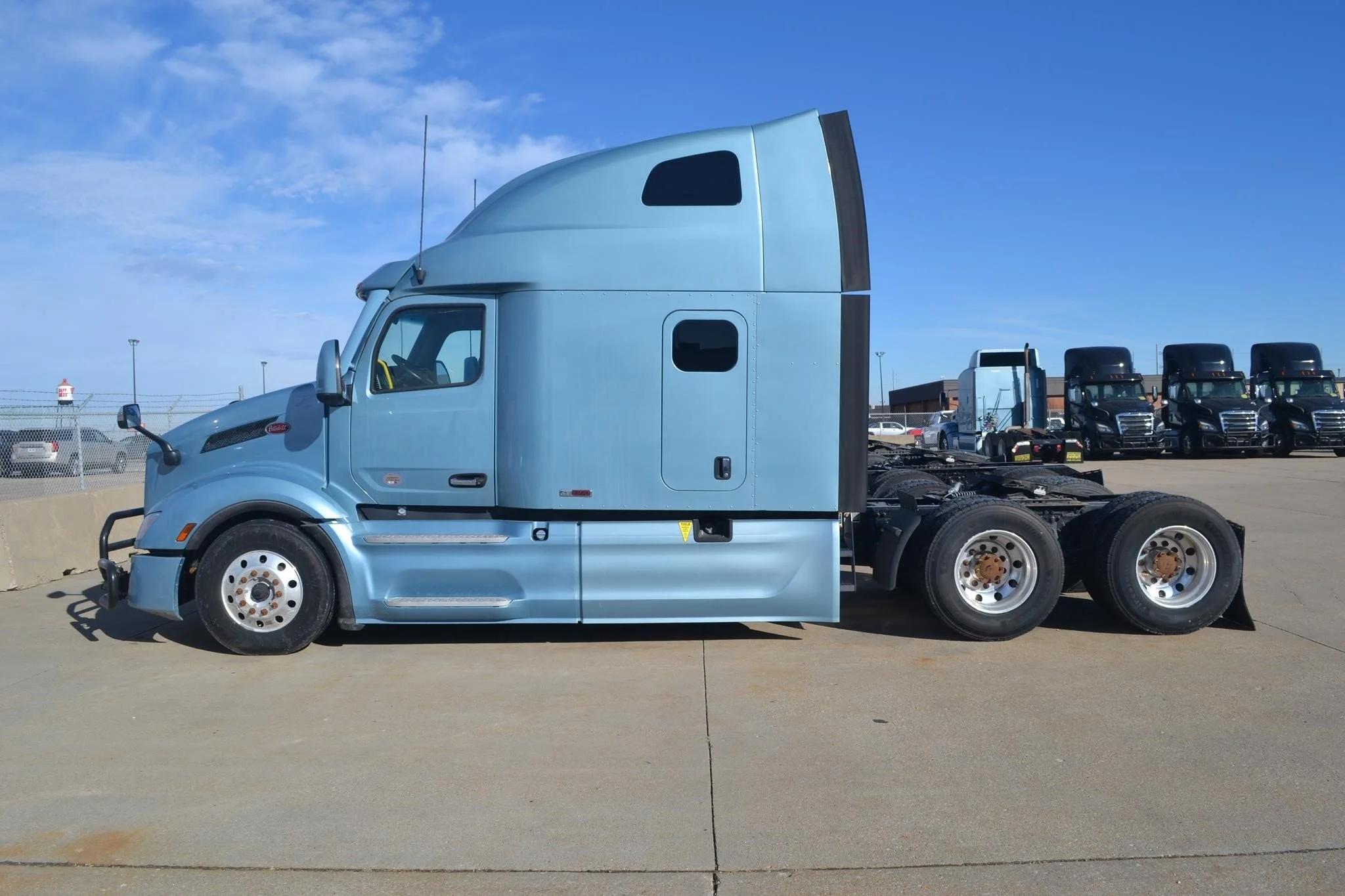 2022 Peterbilt 579