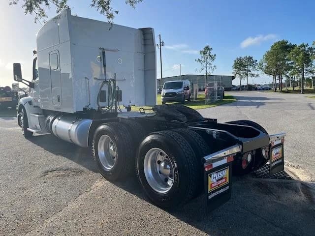 2022 Peterbilt 579 in Haines City, FL — photo 4