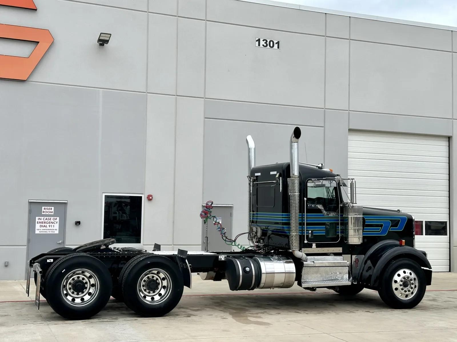 2020 Kenworth W900 in Hutchins, TX — photo 5