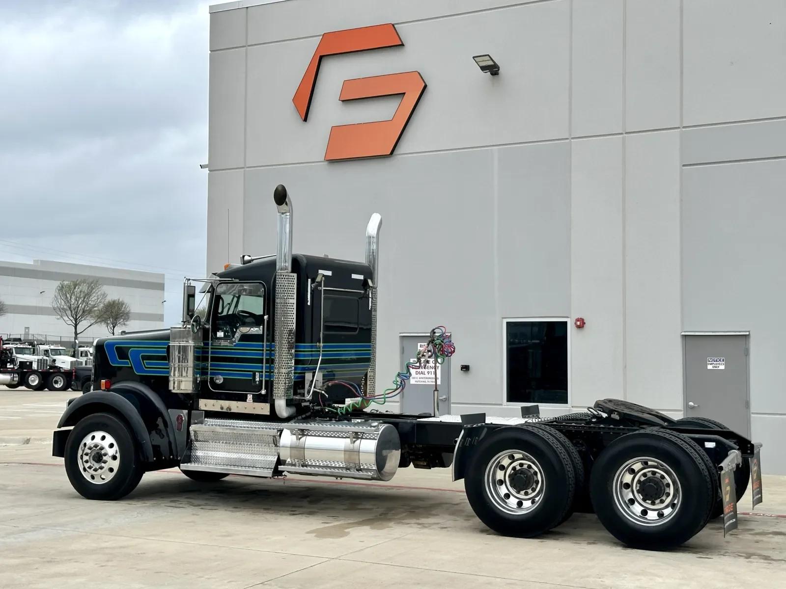 2020 Kenworth W900 in Hutchins, TX — photo 6