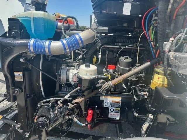 2021 Peterbilt 579 in Fontana, CA — photo 12
