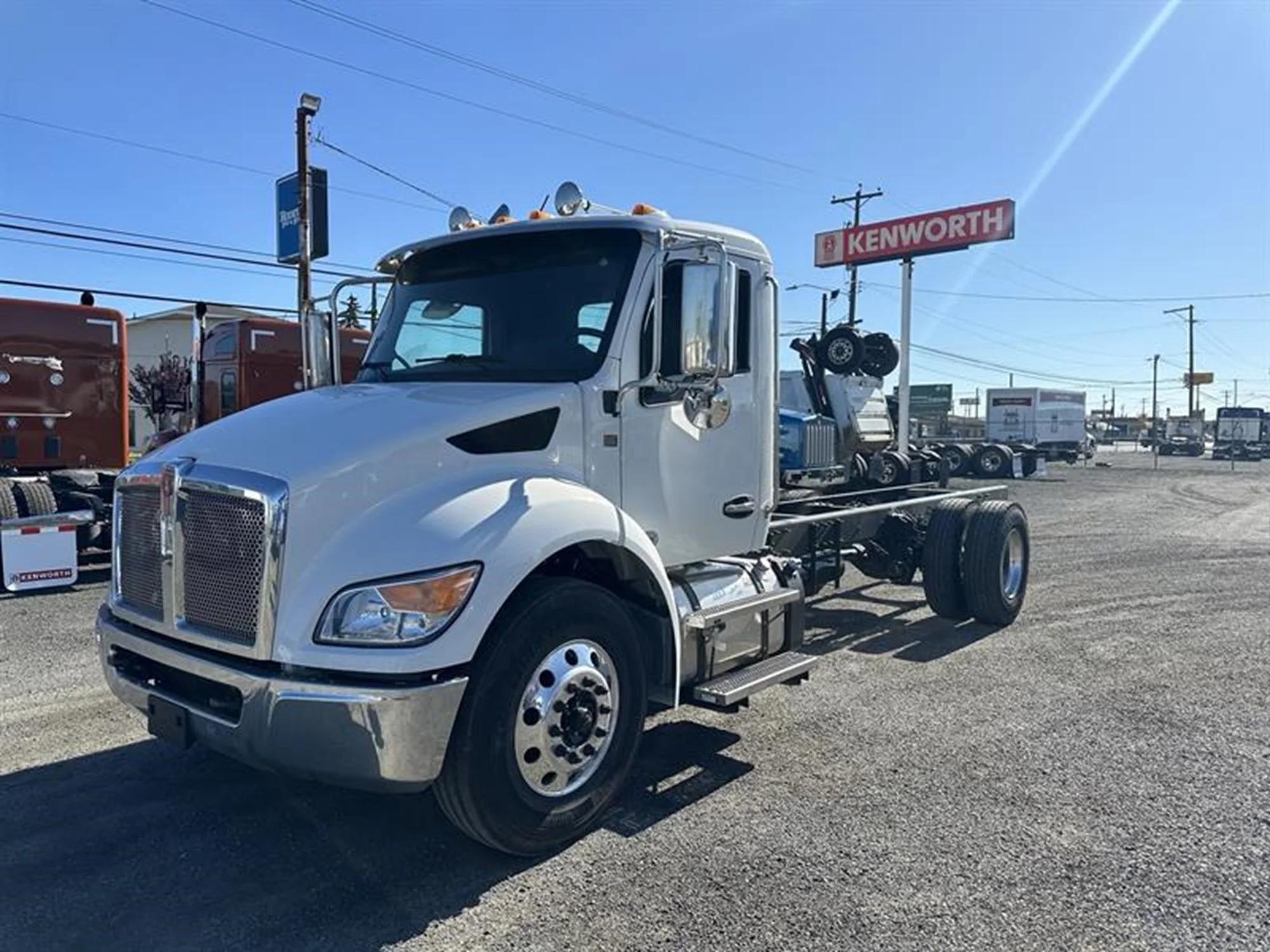 2025 Kenworth T380