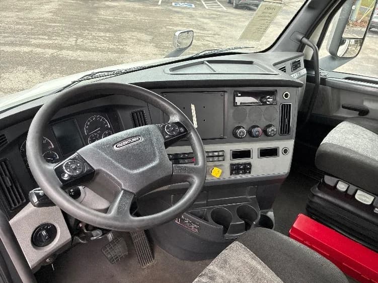 2021 Freightliner Cascadia in Nashville (Mount Juliet), TN — photo 10