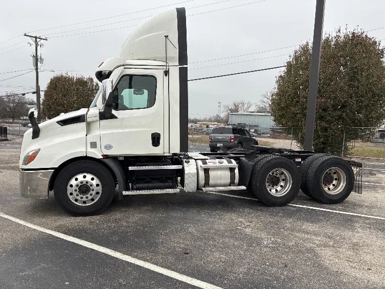 2021 Freightliner Cascadia in Nashville (Mount Juliet), TN — photo 4
