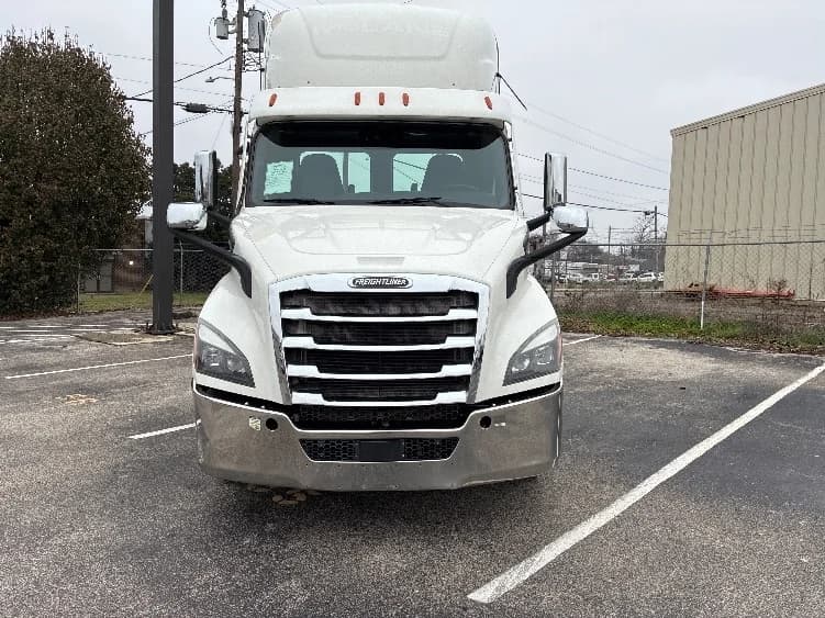 2021 Freightliner Cascadia in Nashville (Mount Juliet), TN — photo 2