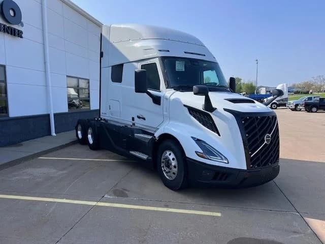 2026 Volvo — photo 3