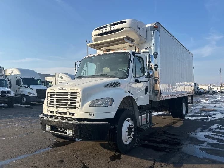 2019 Freightliner M2 106 in Indianapolis, IN — photo 3