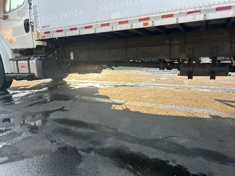2019 Freightliner M2 106 in Indianapolis, IN — photo 5