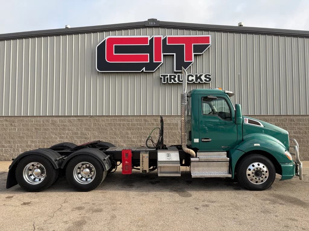 2018 Kenworth T680 in Morton, IL — photo 6