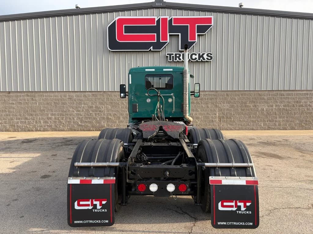 2018 Kenworth T680 in Morton, IL — photo 4