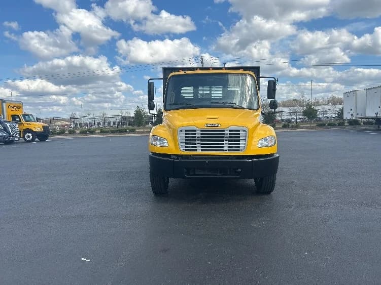 2020 Freightliner M2 106 in Madison, AL — photo 2