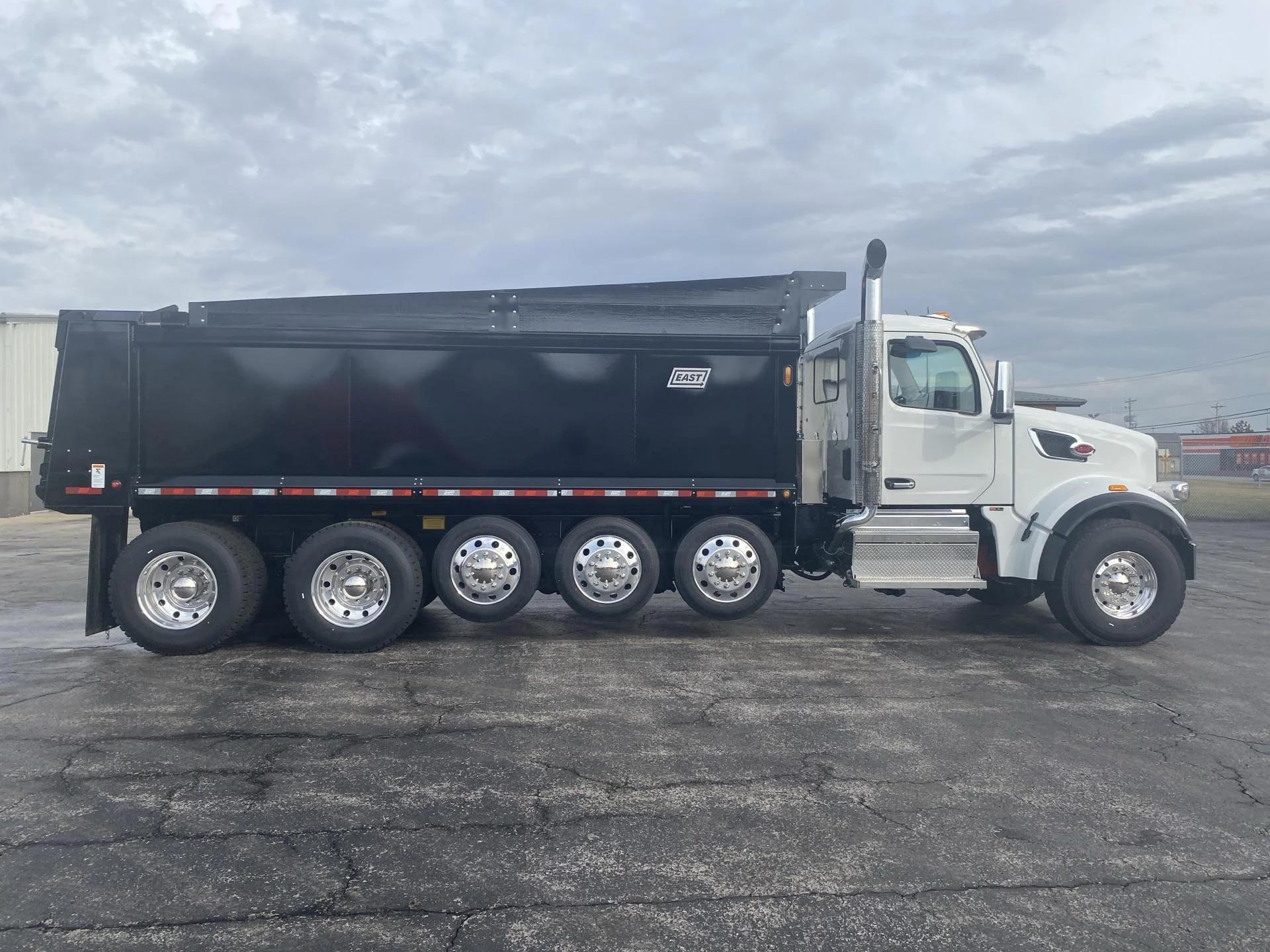 2027 Peterbilt 567 in Findlay, OH — photo 8