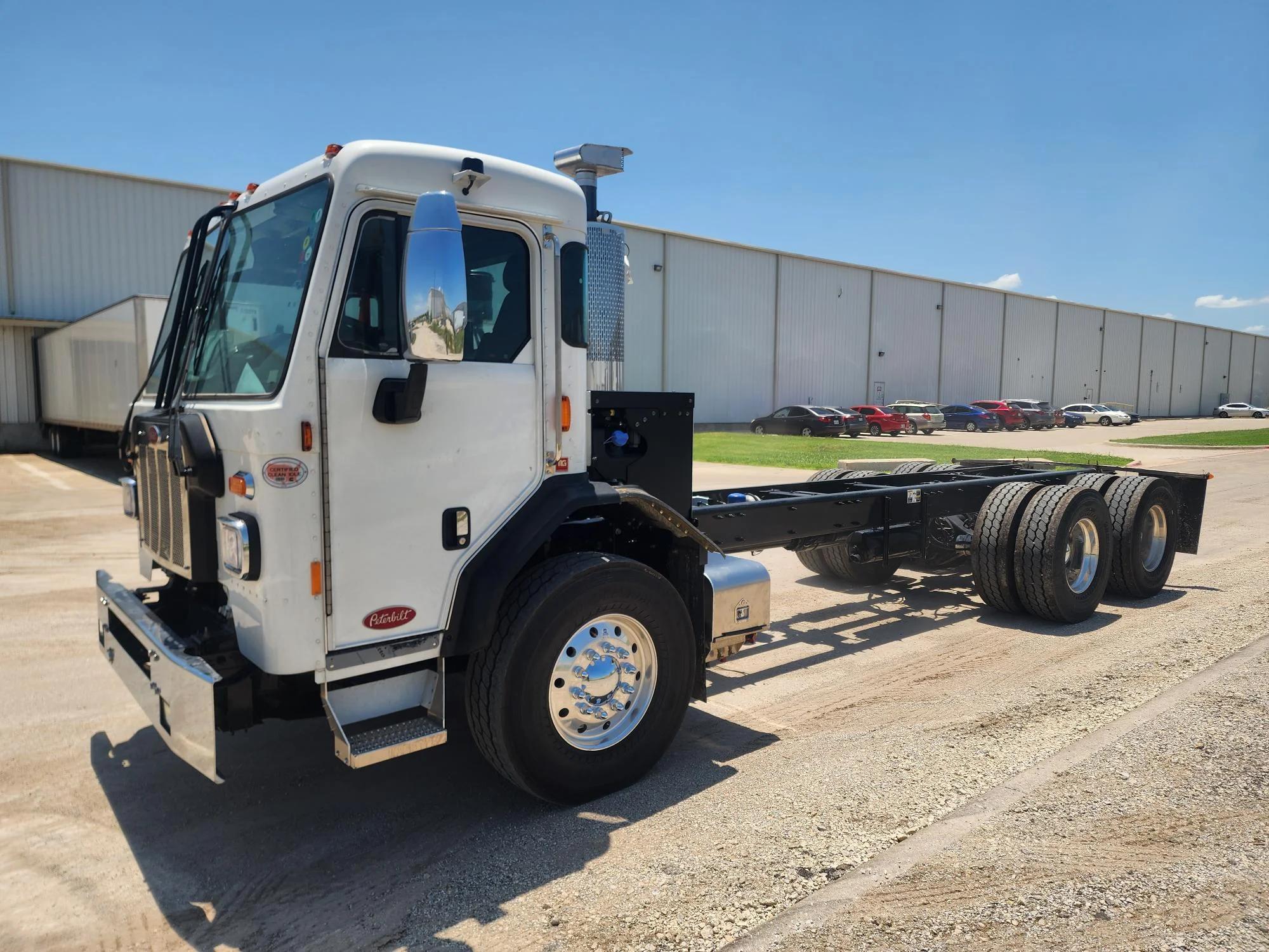 2026 Peterbilt 520