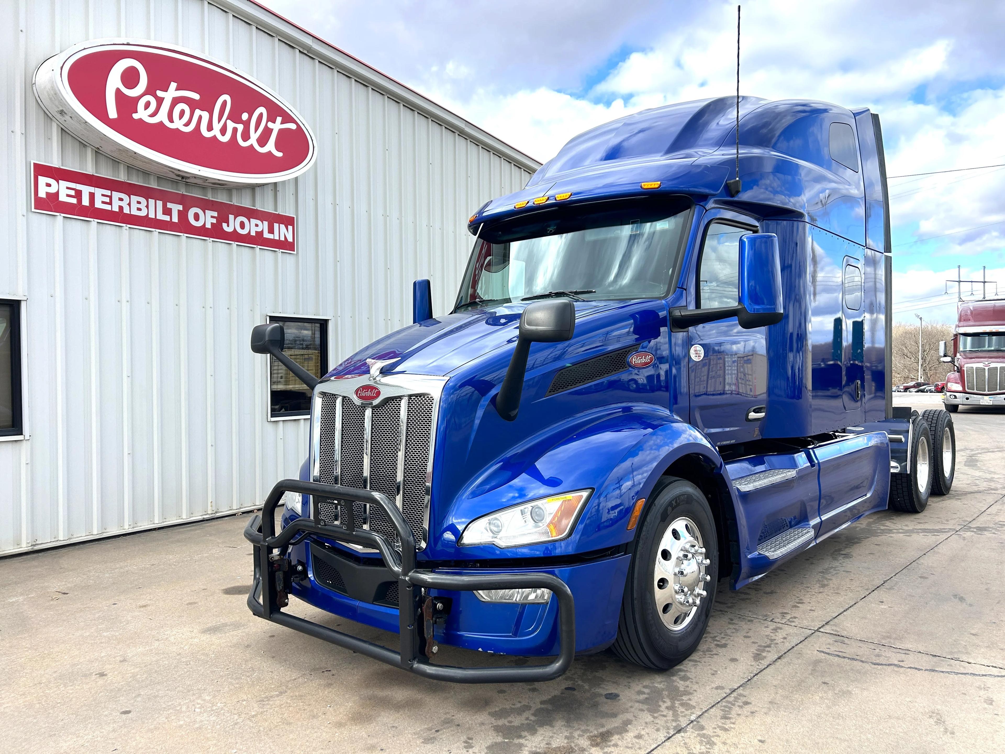 2023 Peterbilt 579