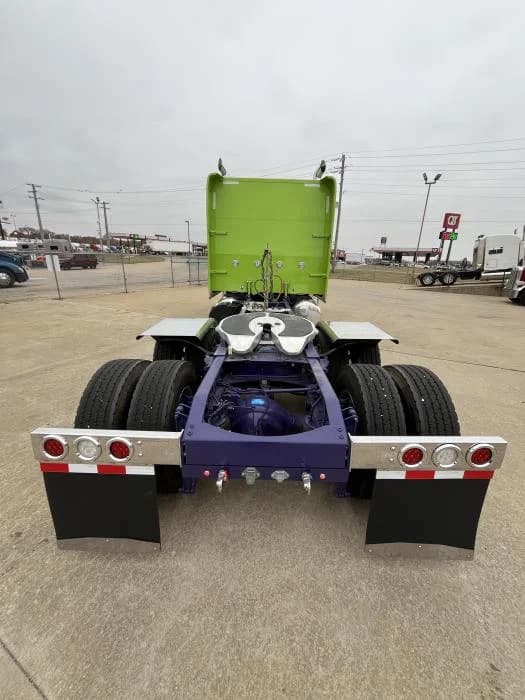 2022 Peterbilt 389 in Tulsa, OK — photo 5