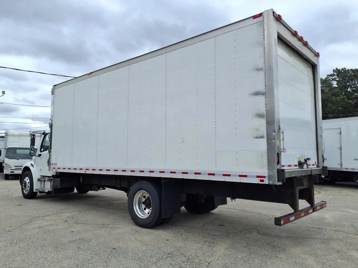 2019 Freightliner M2 106 in Warwick, RI — photo 6