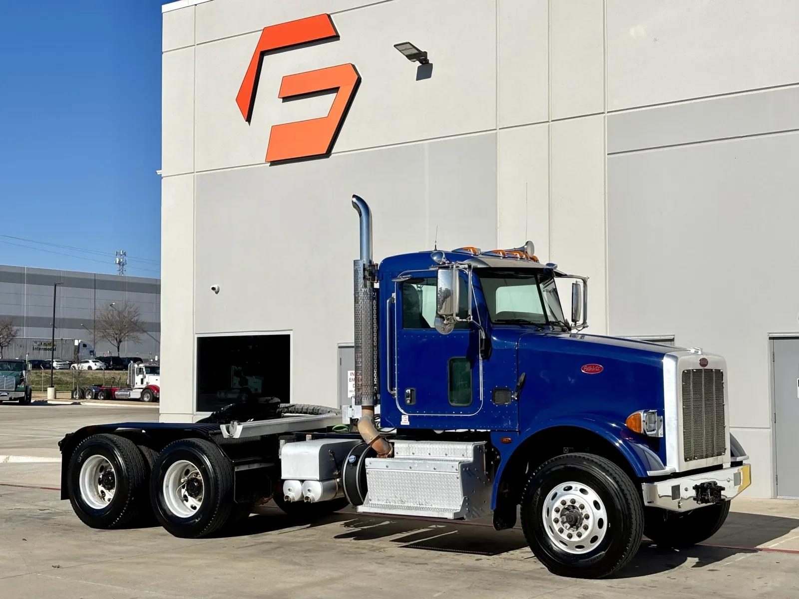 2016 Peterbilt 365