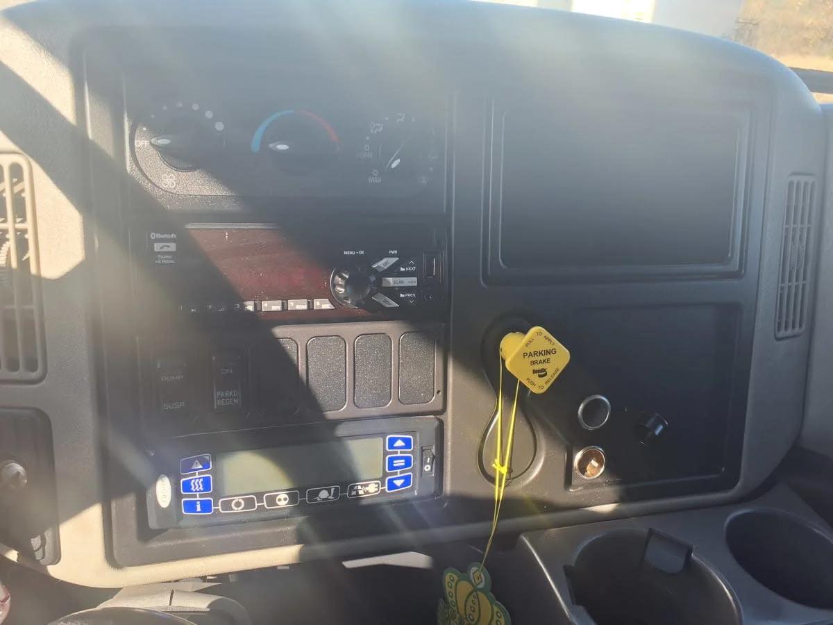 2019 International 4300 in Taylor, MI — photo 12