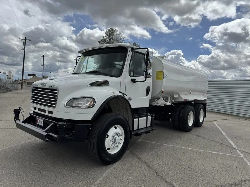 2018 Freightliner M2 106