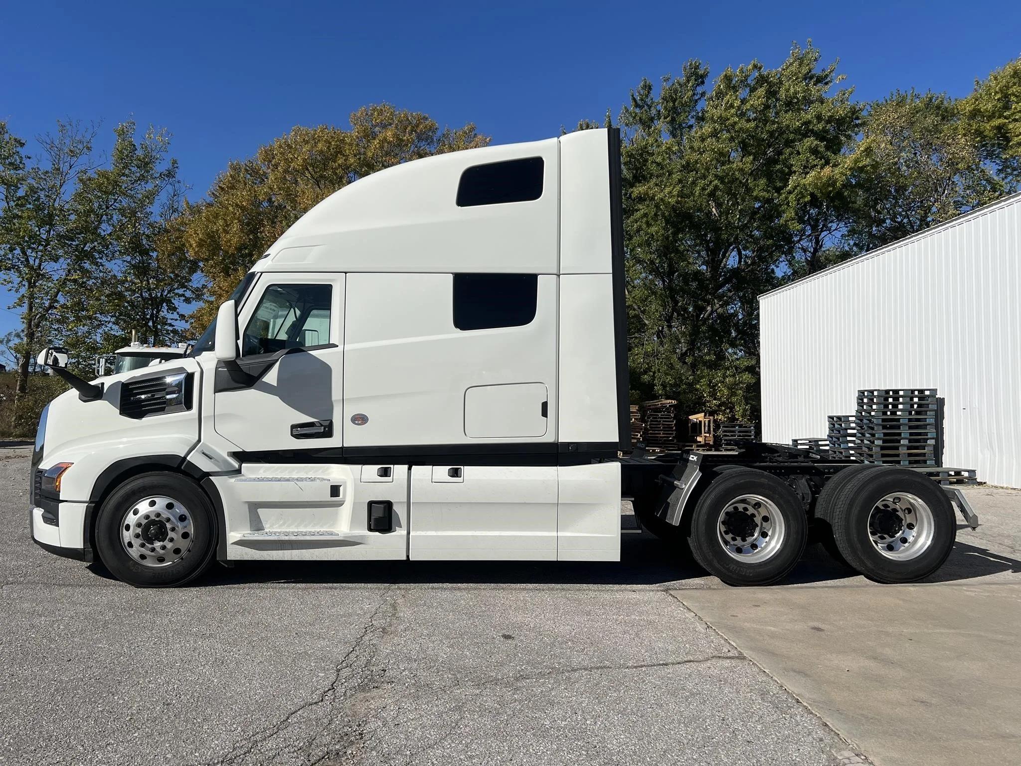2026 Mack Pioneer — photo 2