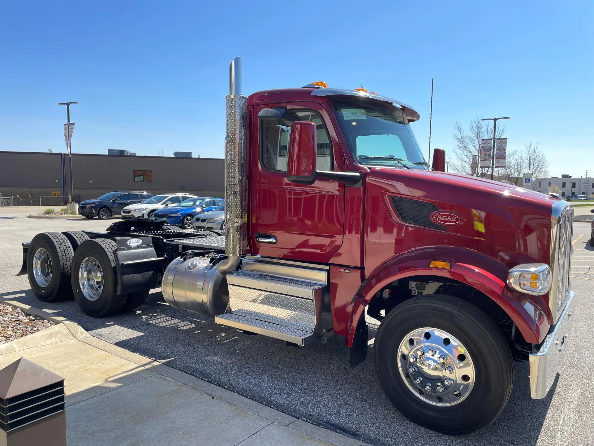 2027 Peterbilt 567 in Broadview Hts, OH — photo 5
