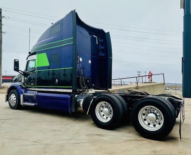 2020 Peterbilt 579 — photo 6