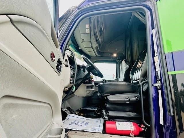 2020 Peterbilt 579 — photo 11