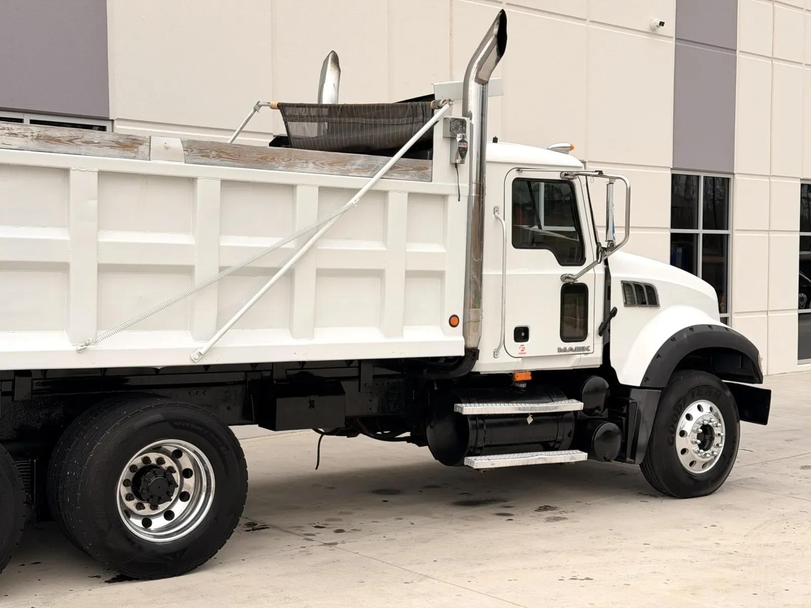 2009 Mack Granite in Greer, SC — photo 8