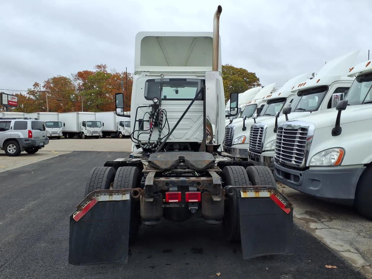 2021 International LT in Warwick, RI — photo 5