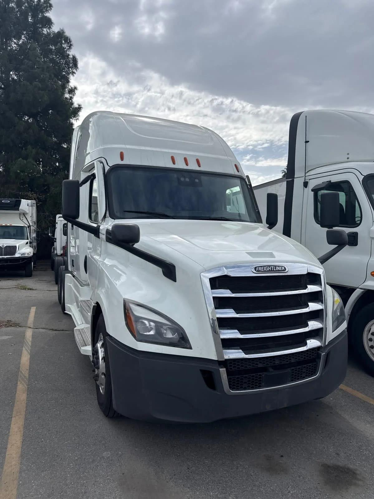 2023 Freightliner Cascadia