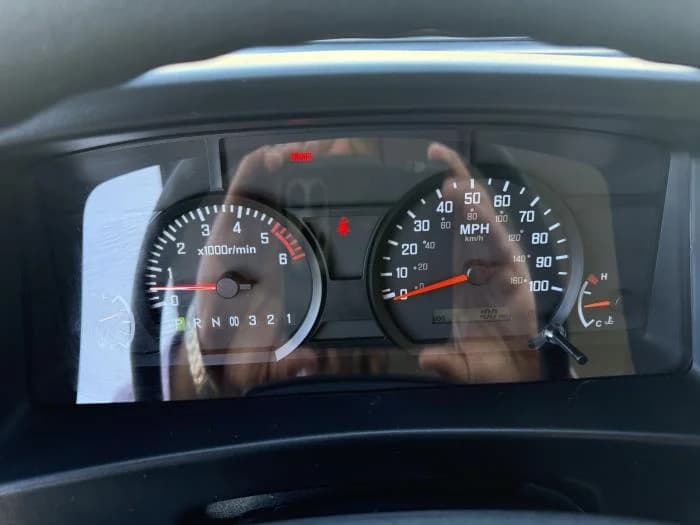 2025 Isuzu NRR in Whittier, CA — photo 23