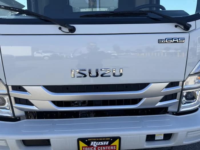 2025 Isuzu NRR in Whittier, CA — photo 9