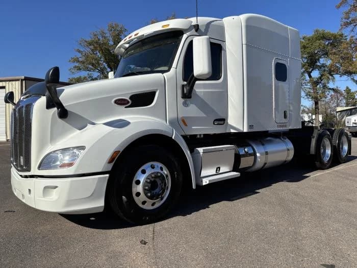 2022 Peterbilt 579 in Memphis, TN — photo 3